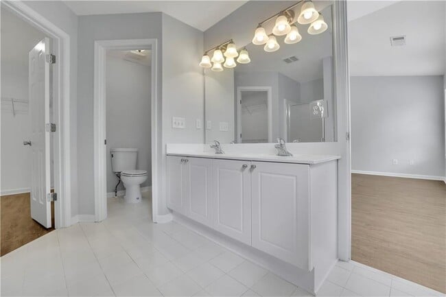 Building Photo - 13491 Spring View Dr