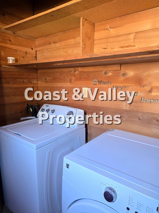 Building Photo - Carmel Valley Home for RENT!!!