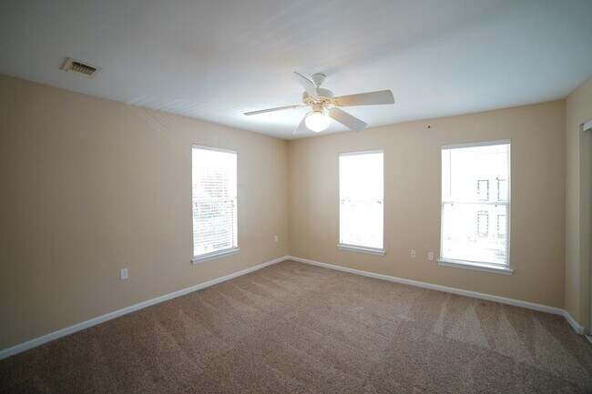 Building Photo - 2400 Fred Smith Rd