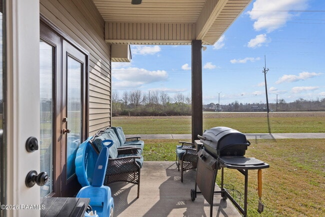 Building Photo - 300 Overbrook Dr