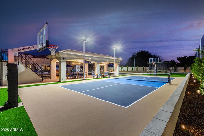 Building Photo - 2506 S 186th Dr