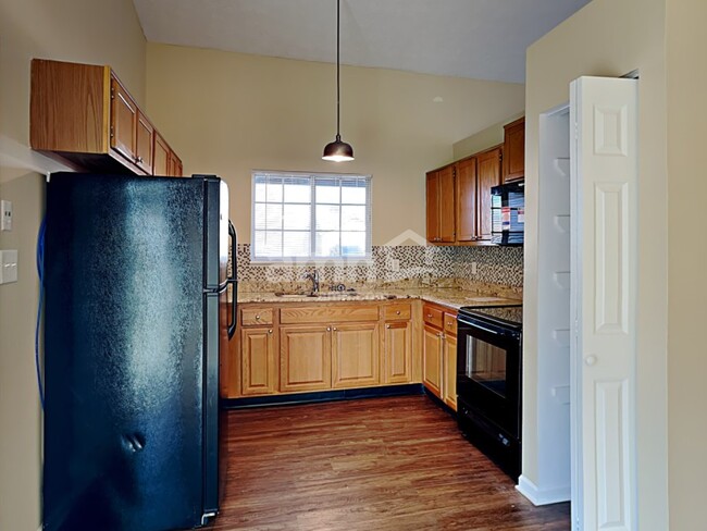 Building Photo - 1691 Roosevelt Dr