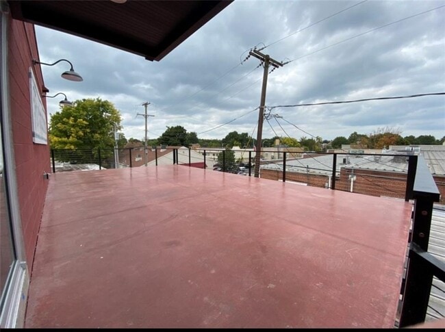 Building Photo - 111 S Main St