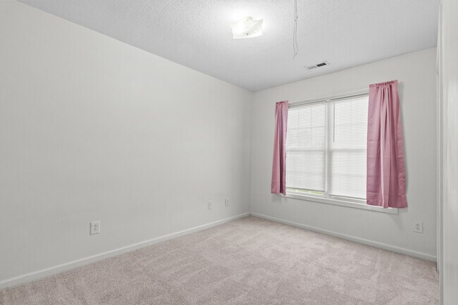 Building Photo - 112 Kobe Dr