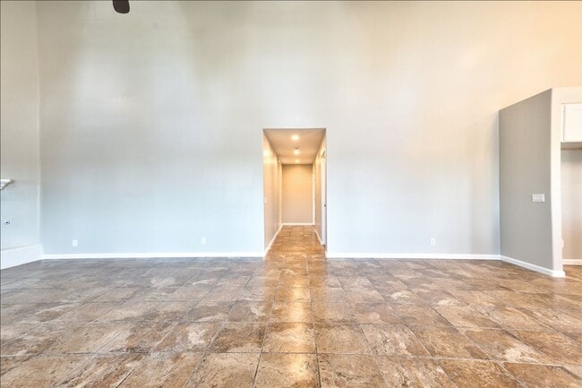 Building Photo - 880 La Terraza Blvd