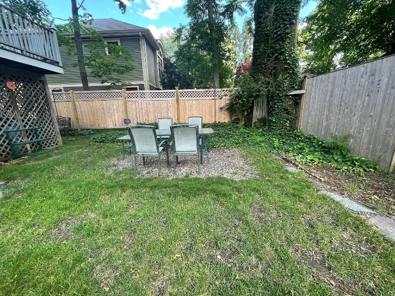 Building Photo - 36 Central Ave