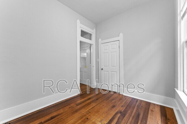 Building Photo - 126 N Arsenal Ave