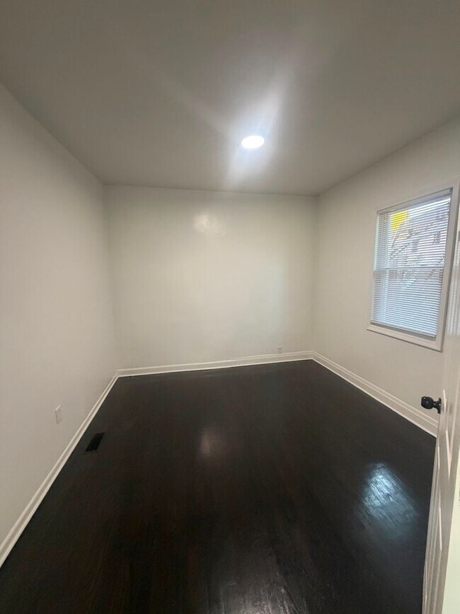 Building Photo - Newly Renovated 3 Bedroom • 1 Bathroom Home