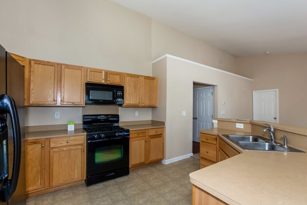 Building Photo - 722 Hope St