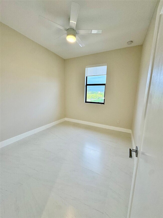 Building Photo - 4915 Whispering Way