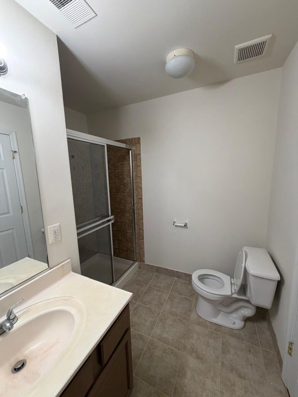 Building Photo - 8707 Farnham Way
