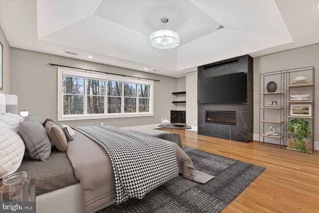 Building Photo - 7002 River Oaks Dr