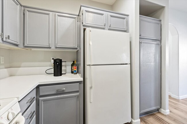 Building Photo - 26444 Arboretum Way