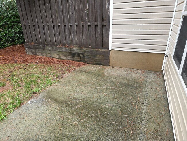 Building Photo - 9933 Birch Knoll Ct