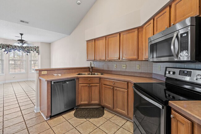 Building Photo - Sand Ridge Home