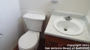 Building Photo - 2603 Lombrano St