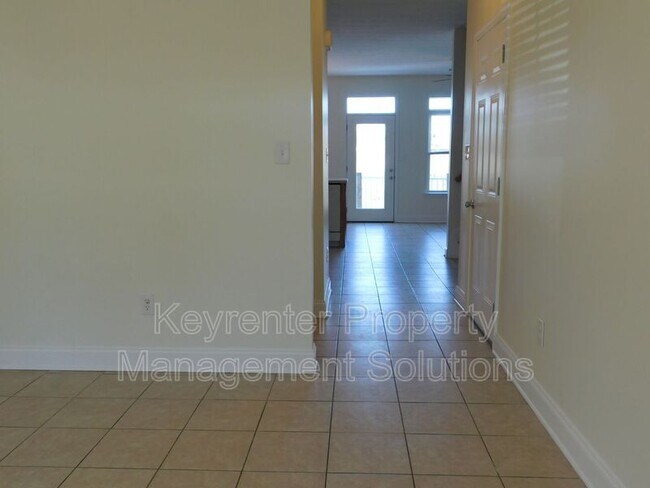 Building Photo - 42 Enchanted View Cir