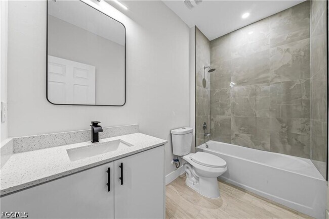 Building Photo - 2222 Kenneth Ave S