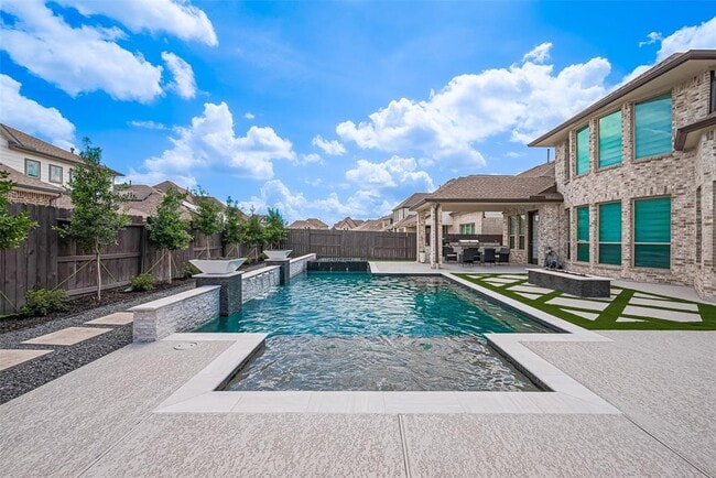 Building Photo - 12115 Ballshire Pines Dr