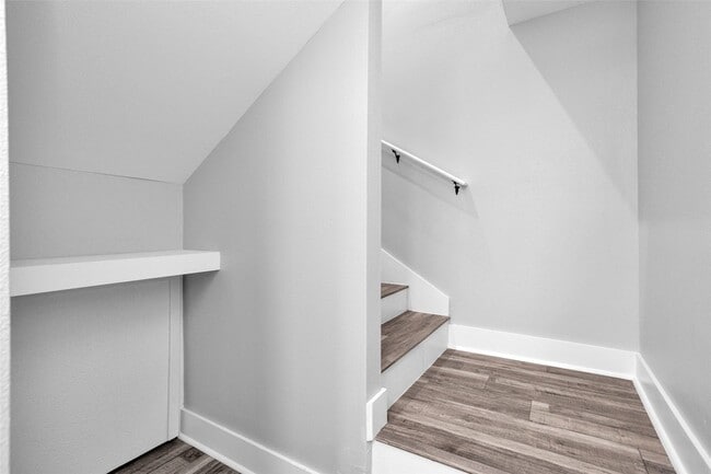 Building Photo - 101 April Point Pl