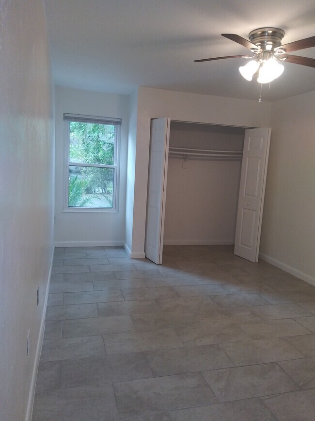 Building Photo - 1825 SW 67th Terrace