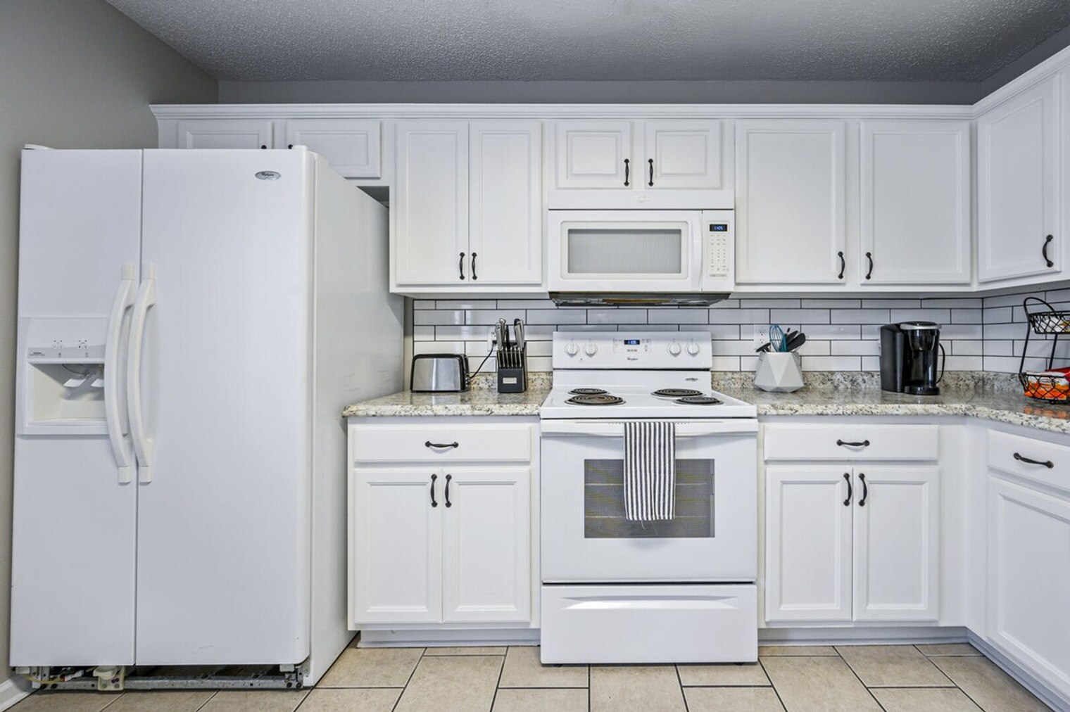 Building Photo - 36 Middleton Ct
