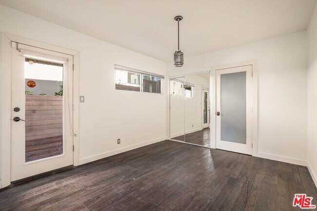 Building Photo - 4075 Los Nietos Dr