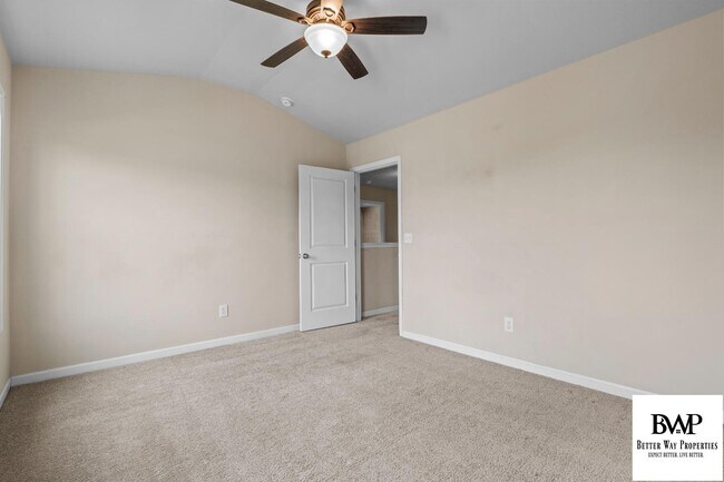 Building Photo - 11 Belhaven Dr