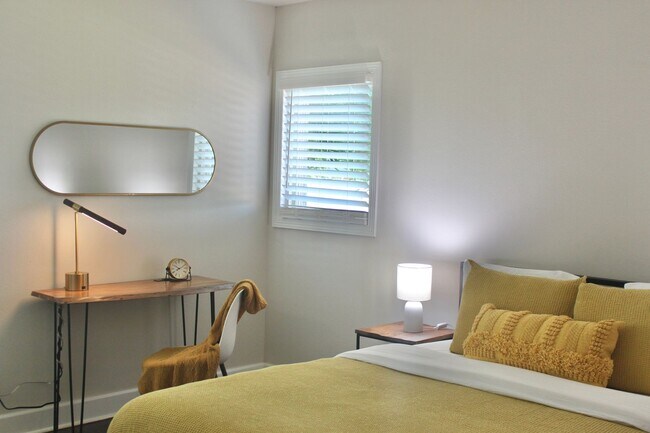 Building Photo - Rosedale