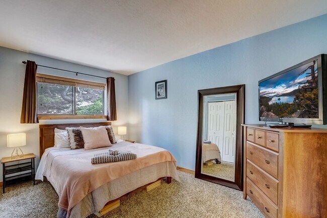 Building Photo - 495 Tramway Dr
