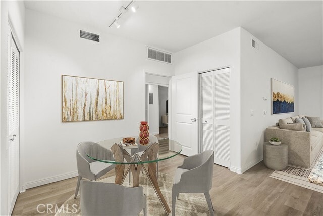 Building Photo - 100 S Alameda St