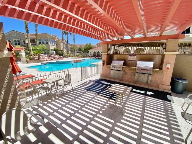 Building Photo - BEAUTIFUL 1 BEDROOM, 1 BATHROOM CONDO LOCA...