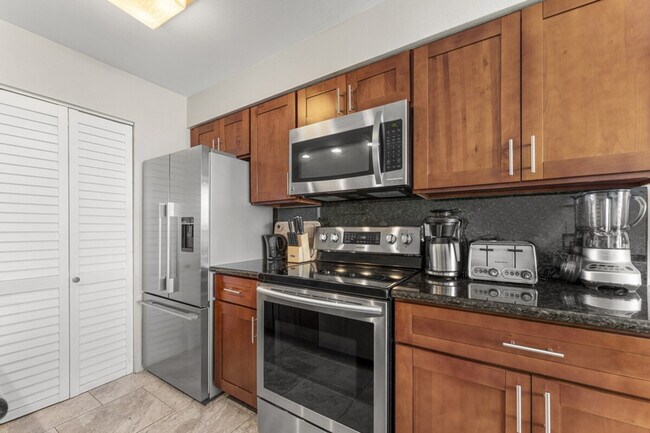 Building Photo - 1032 S Kihei Rd