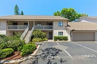 Building Photo - 3709 Greenery Ct