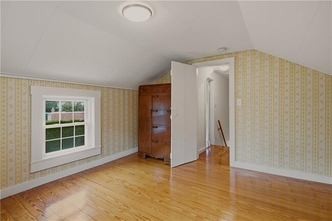 Building Photo - 26 Freebody St