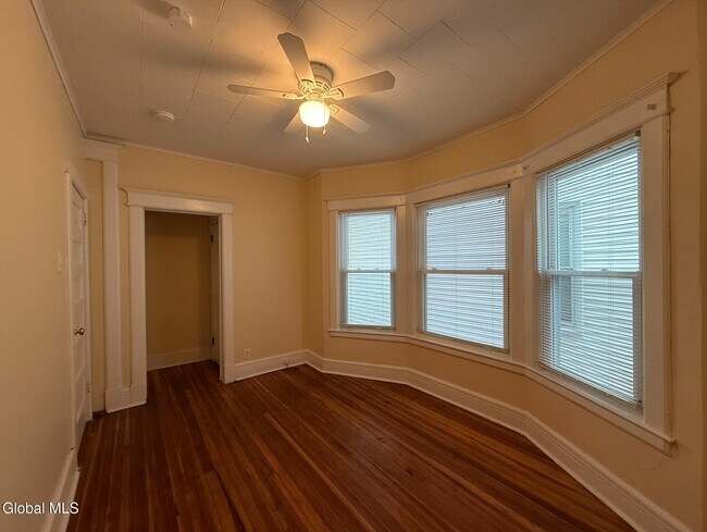 Building Photo - 278 Manning Blvd