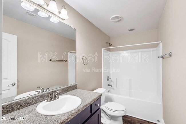 Building Photo - 18020 Canal Landing Dr