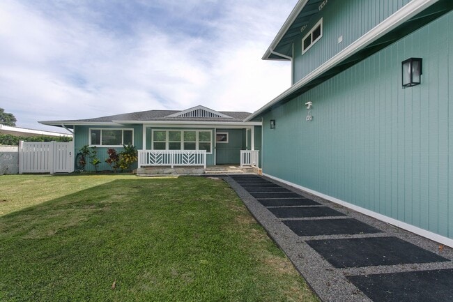 Building Photo - 6127 Kawekiu Pl