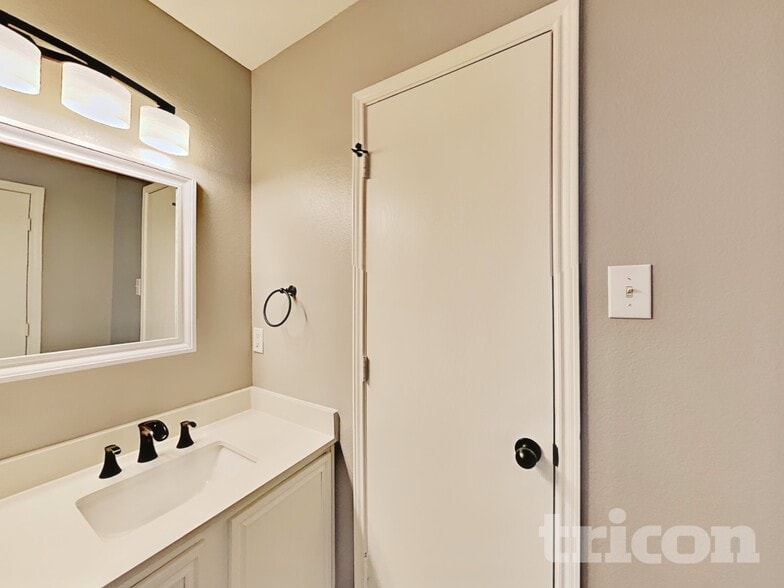 Building Photo - 1517 Audrey Dr