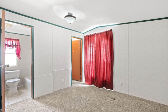 Building Photo - 505 Ricky Zelt Dr