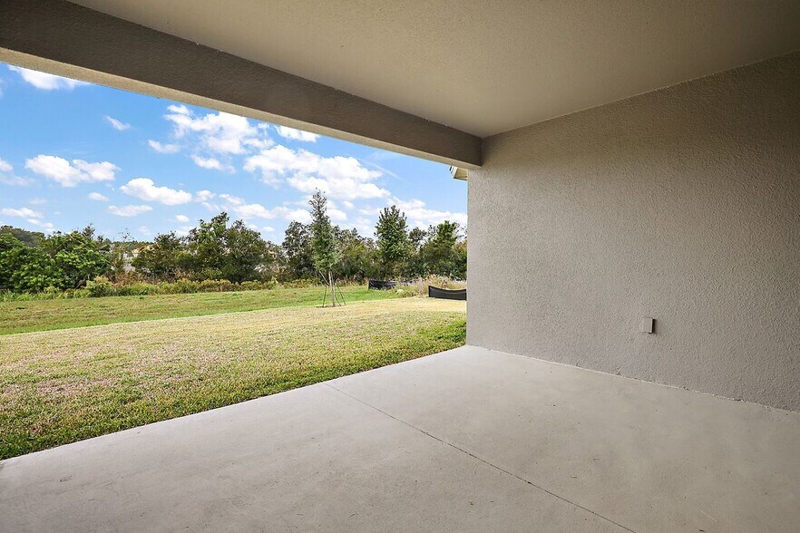 Building Photo - 615 Avila Pl