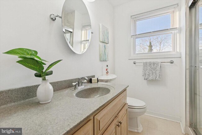 Building Photo - 720 Willow St