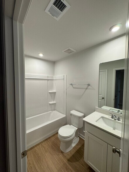 Building Photo - 18 Sophie Kathryn Dr