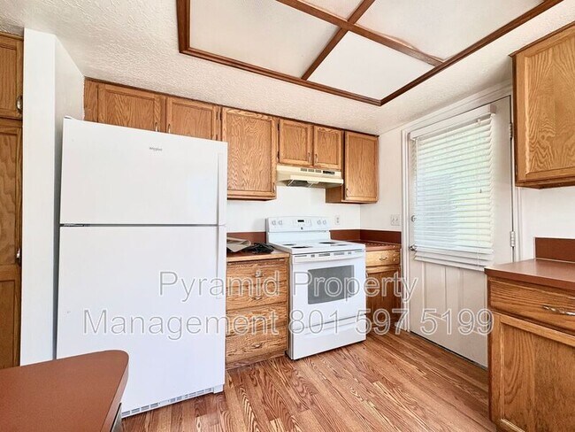 Building Photo - 1099 Shepard Ln