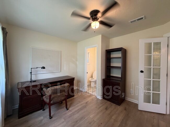Building Photo - 344 Dillon Dr