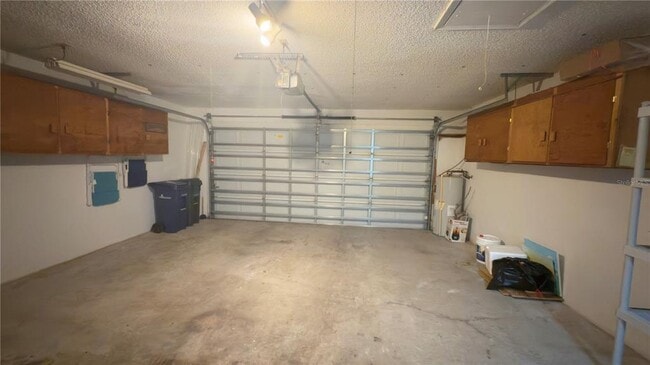Building Photo - 4765 Oak Forest Dr W