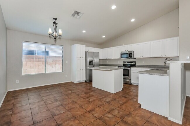 Building Photo - 484 W Gascon Rd