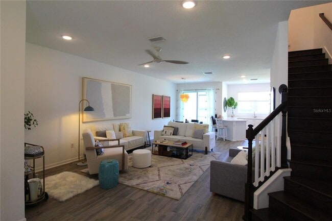 Building Photo - 4071 Via Sienna Cir