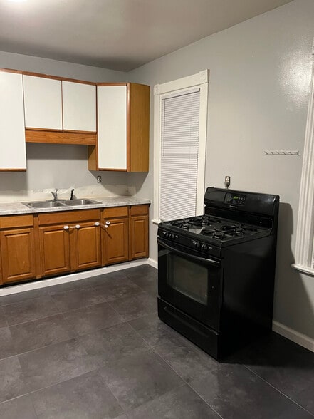 Building Photo - 420 Grant St