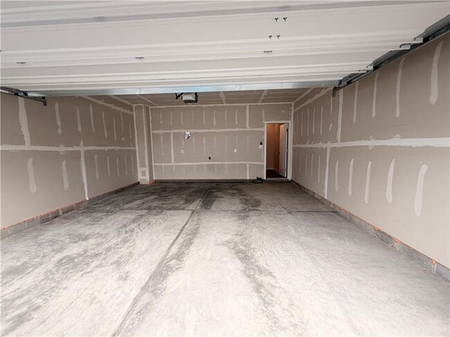 Building Photo - 143 Scotland Ln